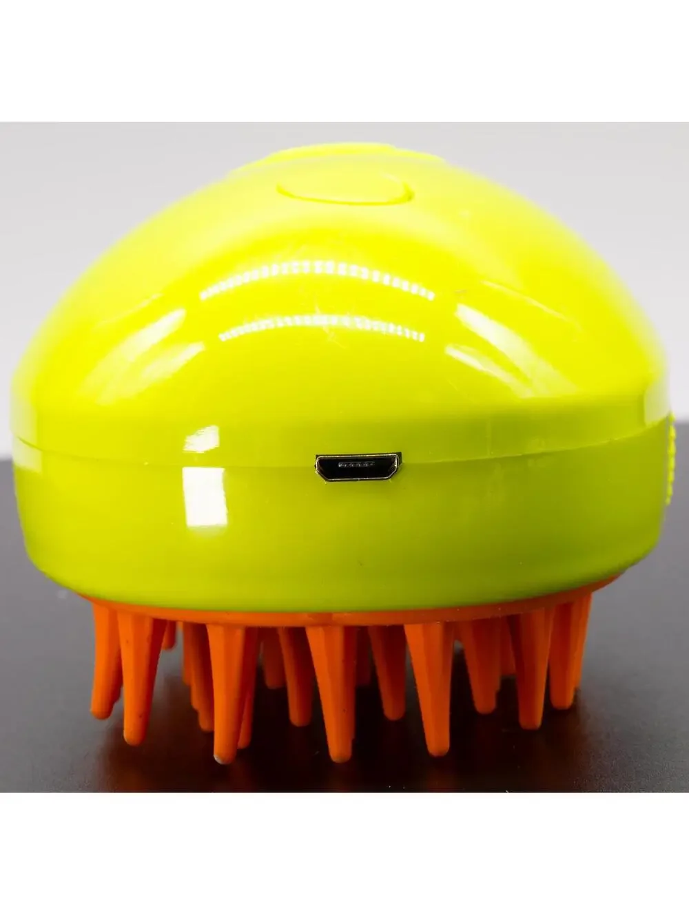 Rechargeable Pet Brush with Spray Massage Feature